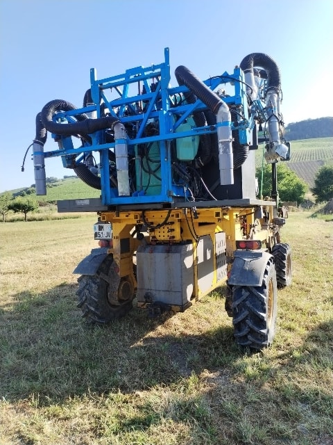Tracteur enjambeur CMC X4140 - photo slide 4