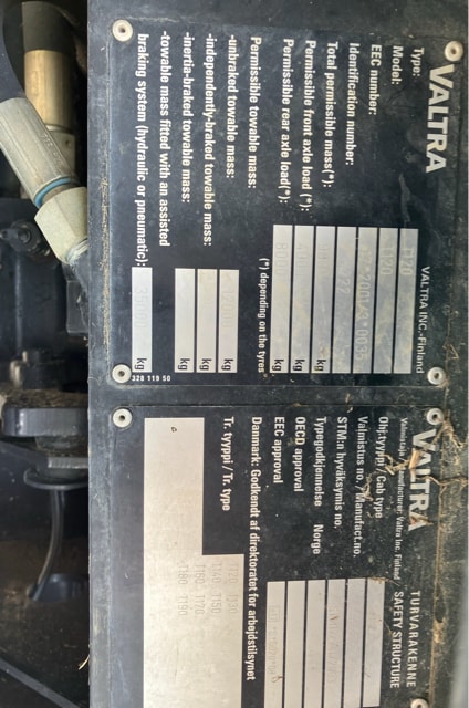 Tracteur VALTRA T 120 - photo slide 3