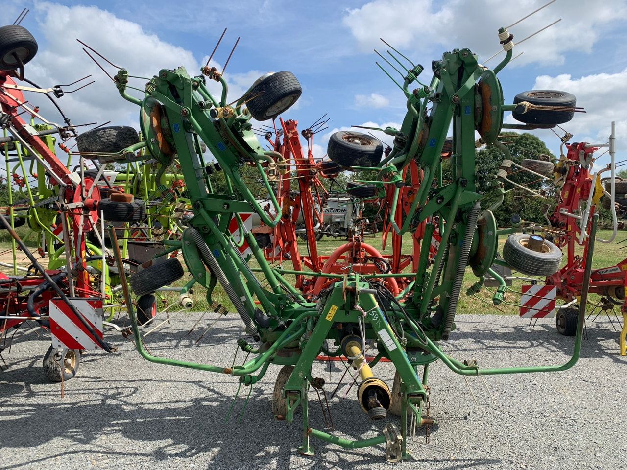 Faneuse KRONE KW 7.92/8 - photo slide 3