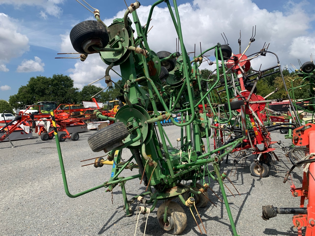 Faneuse KRONE KW 7.92/8 - photo slide 4
