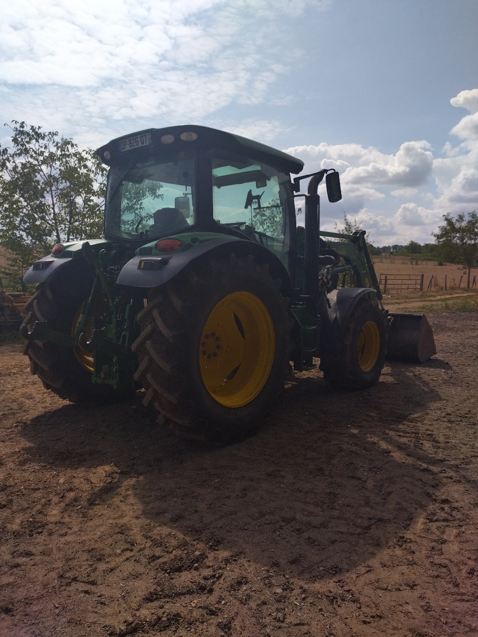 Tracteur chargeur JOHN DEERE 6115R - photo slide 6
