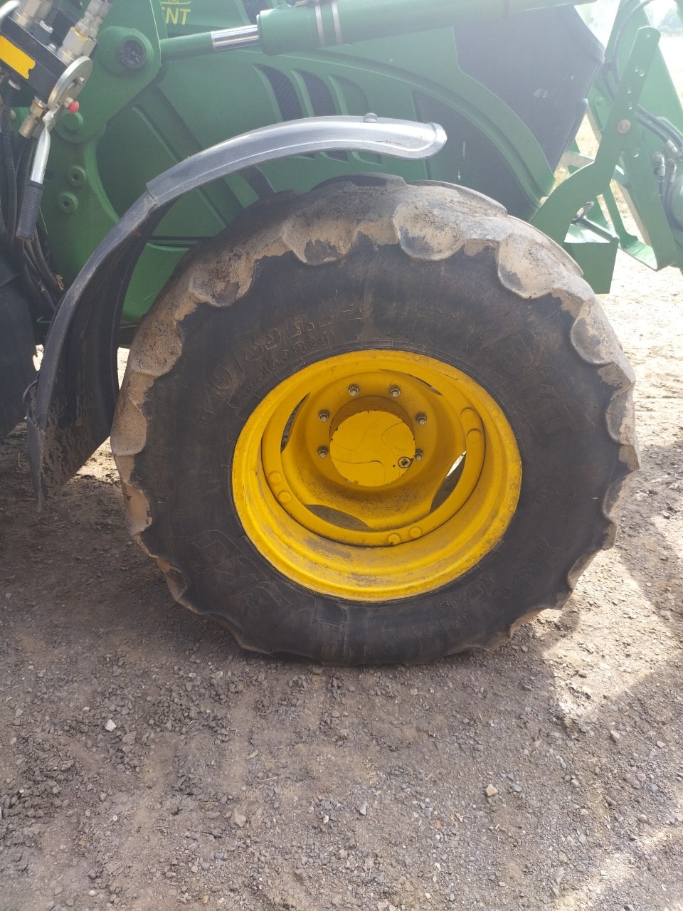 Tracteur chargeur JOHN DEERE 6115R - photo slide 9