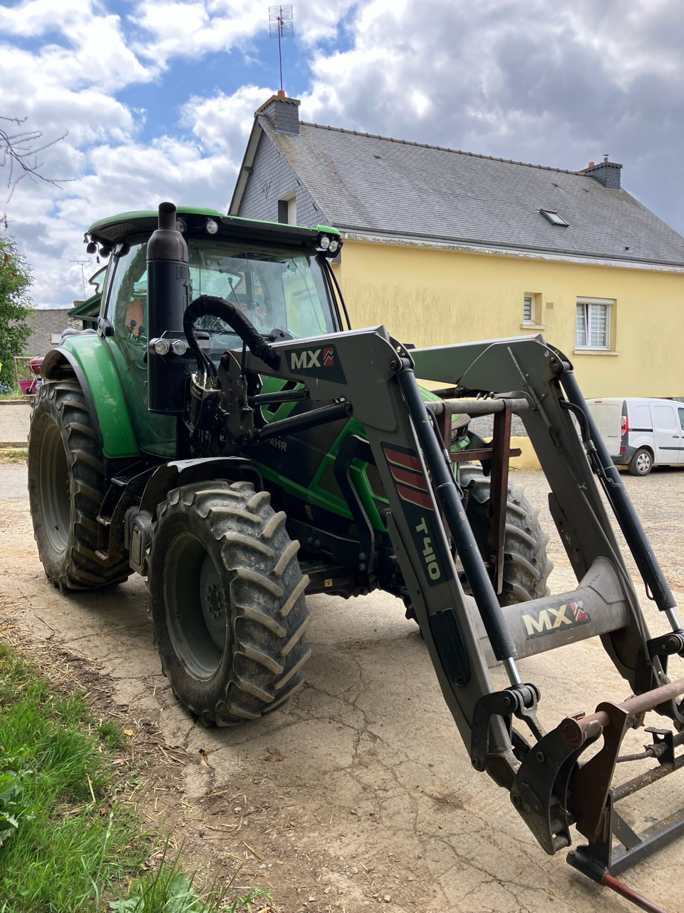 Tracteur chargeur DEUTZ FAHR 6120 - photo slide 2
