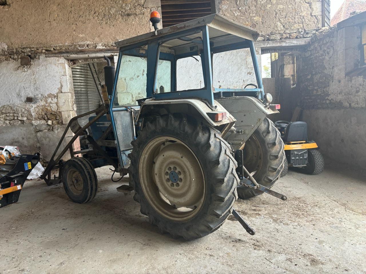 Tracteur FORD 4600 - photo slide 6