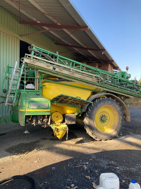 Pulverisateur JOHN DEERE R952i - photo slide 5