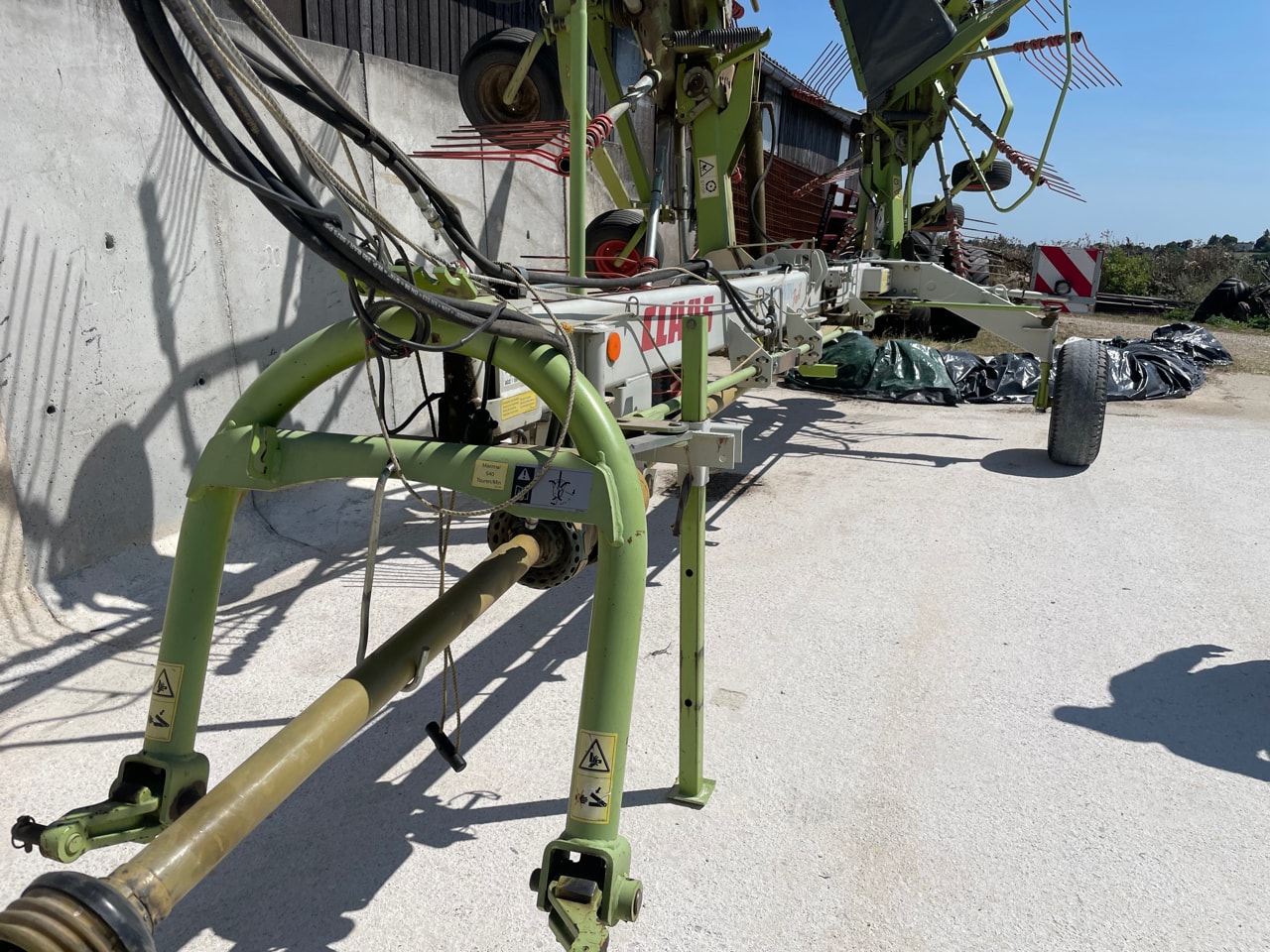 Andaineur CLAAS LINER 1550 TWIN - photo slide 7