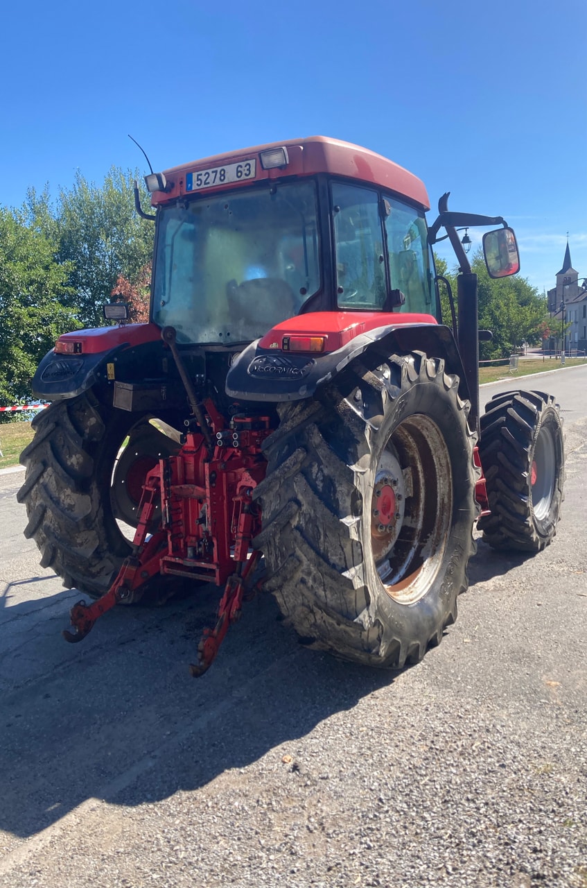 Tracteur MC CORMICK MC 90 - photo slide 4