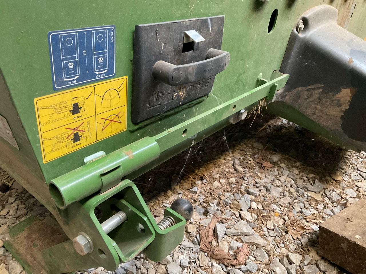 Faucheuse conditionneuse KRONE EASYCUT R 320 CV - photo slide 12