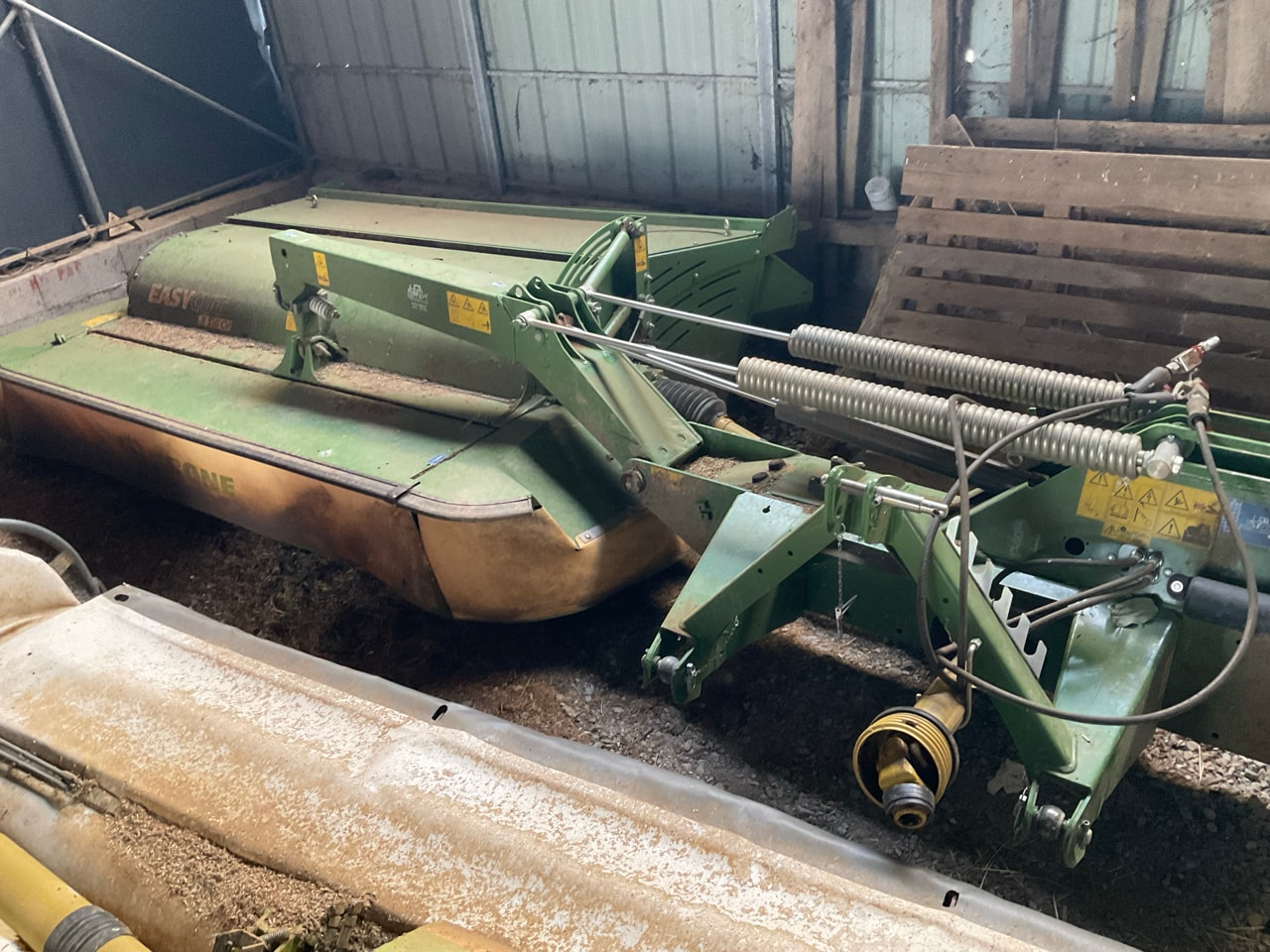 Faucheuse conditionneuse KRONE EASYCUT R 320 CV - photo slide 15