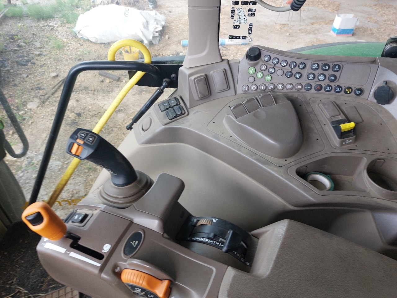 Tracteur chargeur JOHN DEERE 6120M - photo slide 4