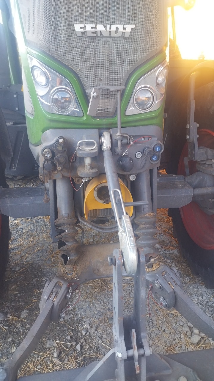 Tracteur FENDT 724 VARIO PROFI + - photo slide 10
