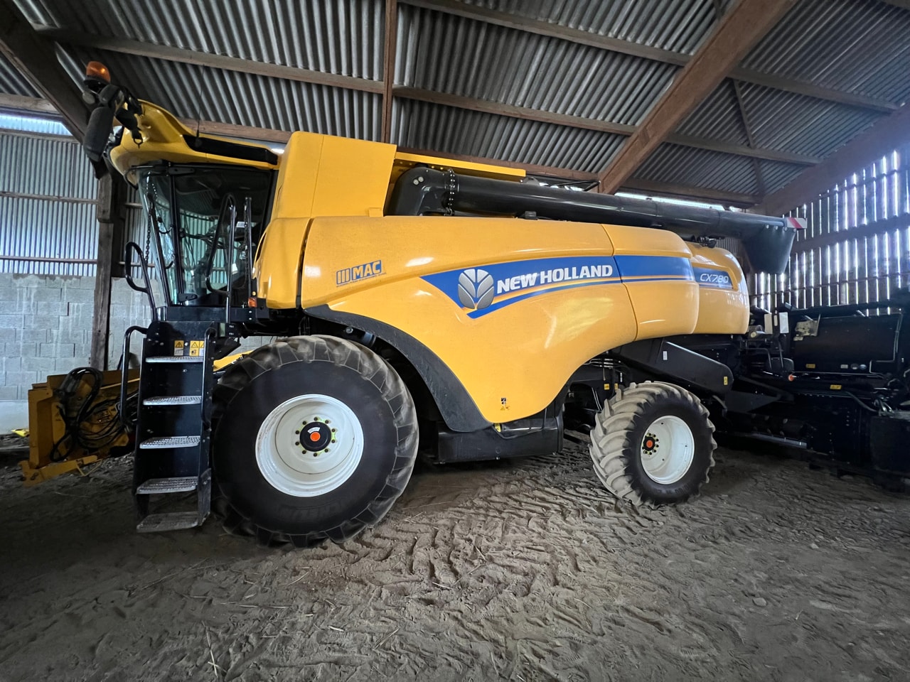 Moissonneuse NEW HOLLAND CX 7.80 - photo slide 2