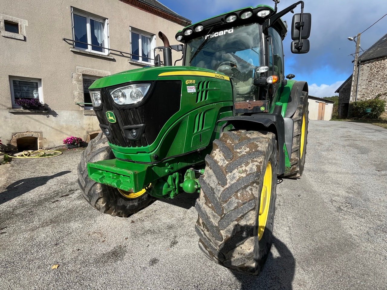 Tracteur JOHN DEERE 6135R - photo slide 17