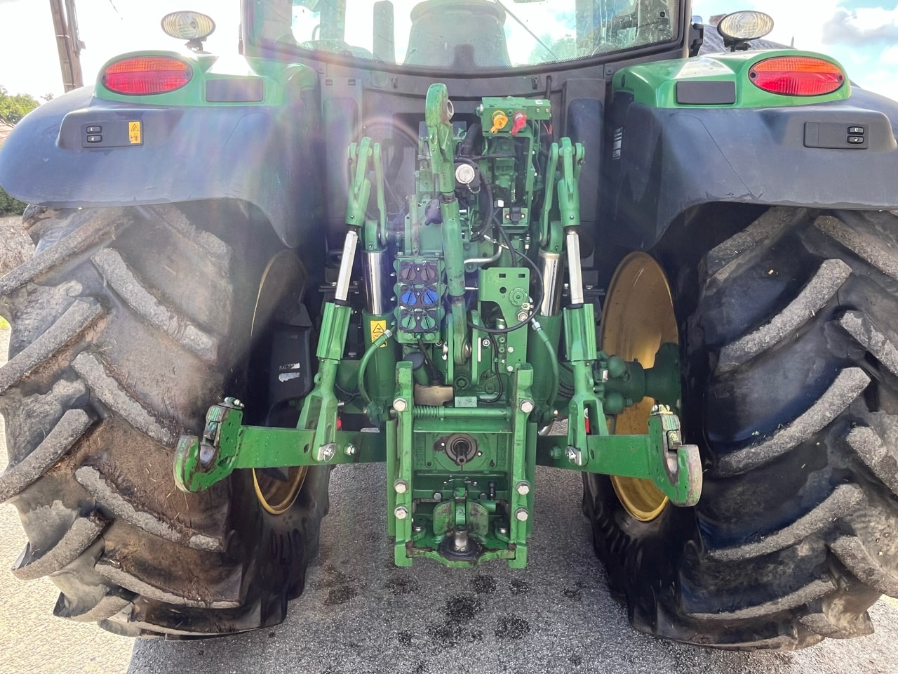 Tracteur JOHN DEERE 6135R - photo slide 19