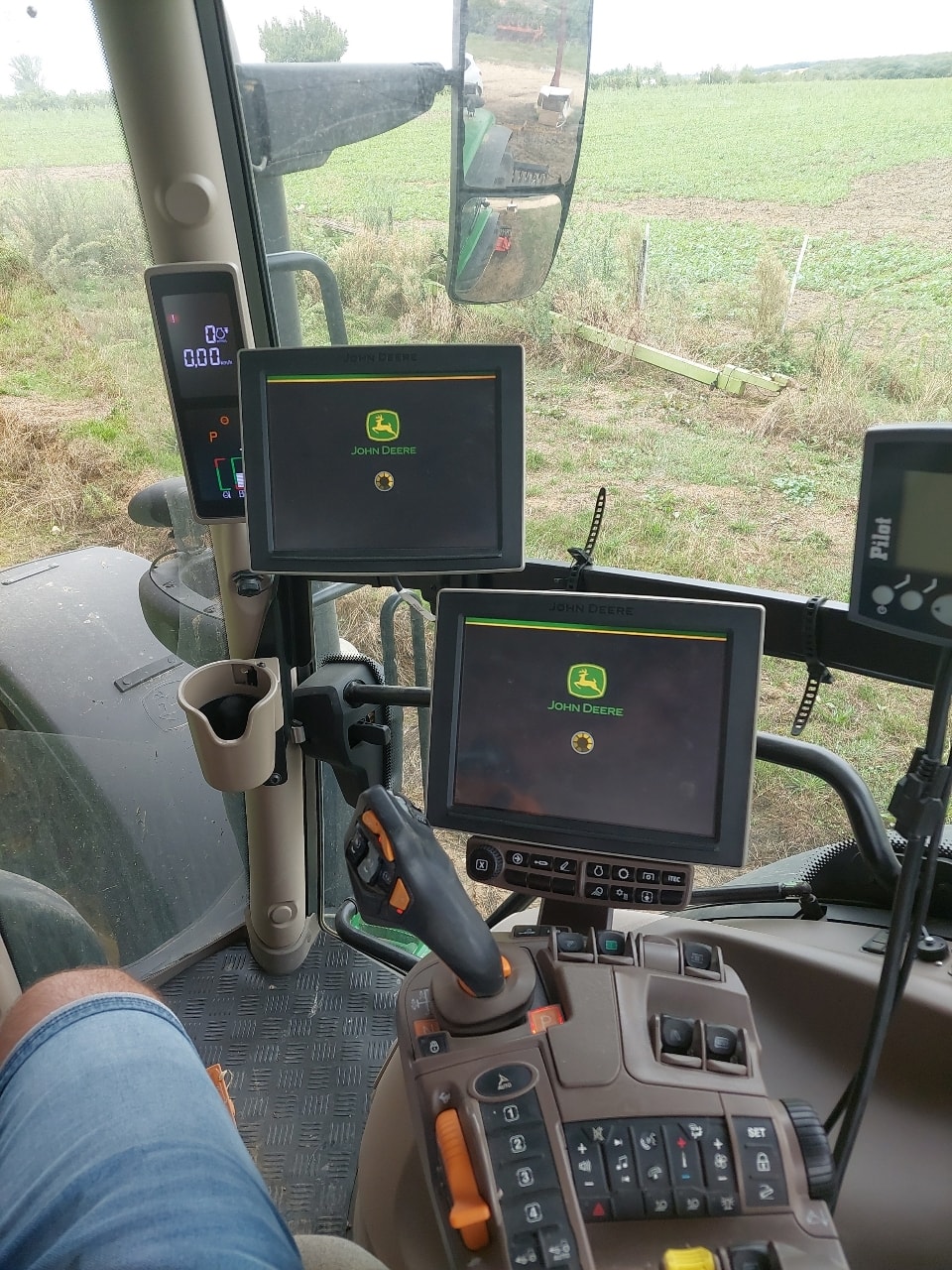 Tracteur JOHN DEERE 6R155 - photo slide 2