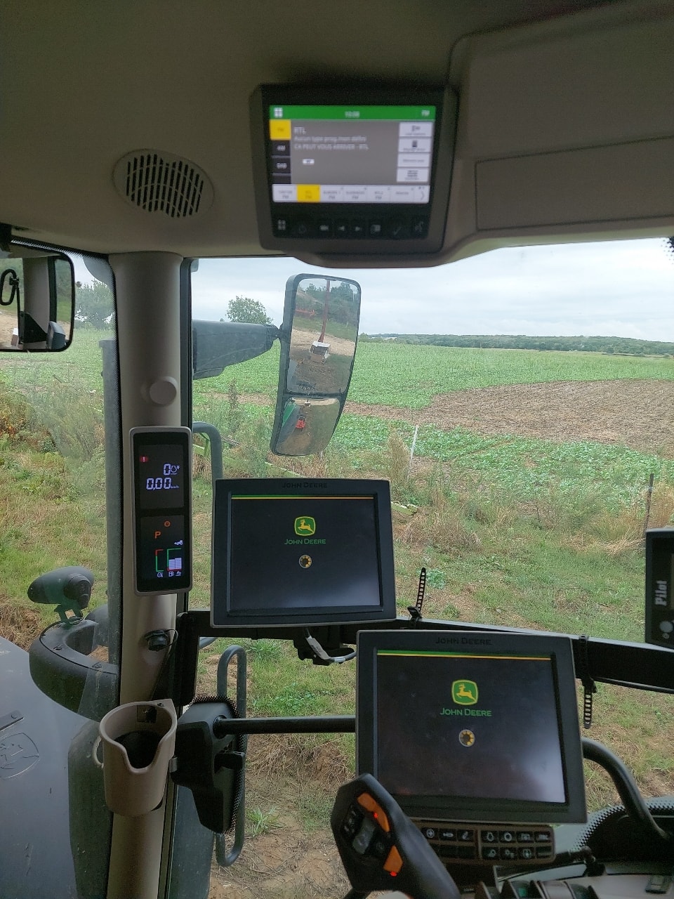 Tracteur JOHN DEERE 6R155 - photo slide 3