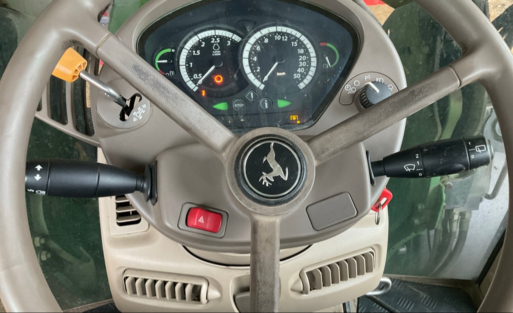 Tracteur chargeur JOHN DEERE 6330 PREMIUM - photo slide 17