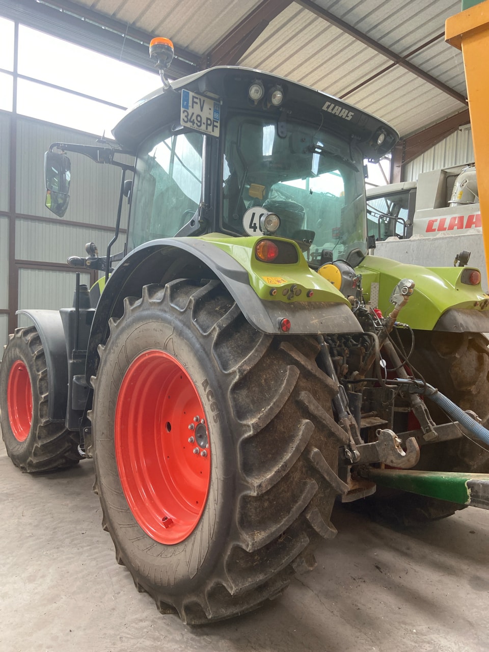 Tracteur CLAAS ARION 530 - photo slide 9