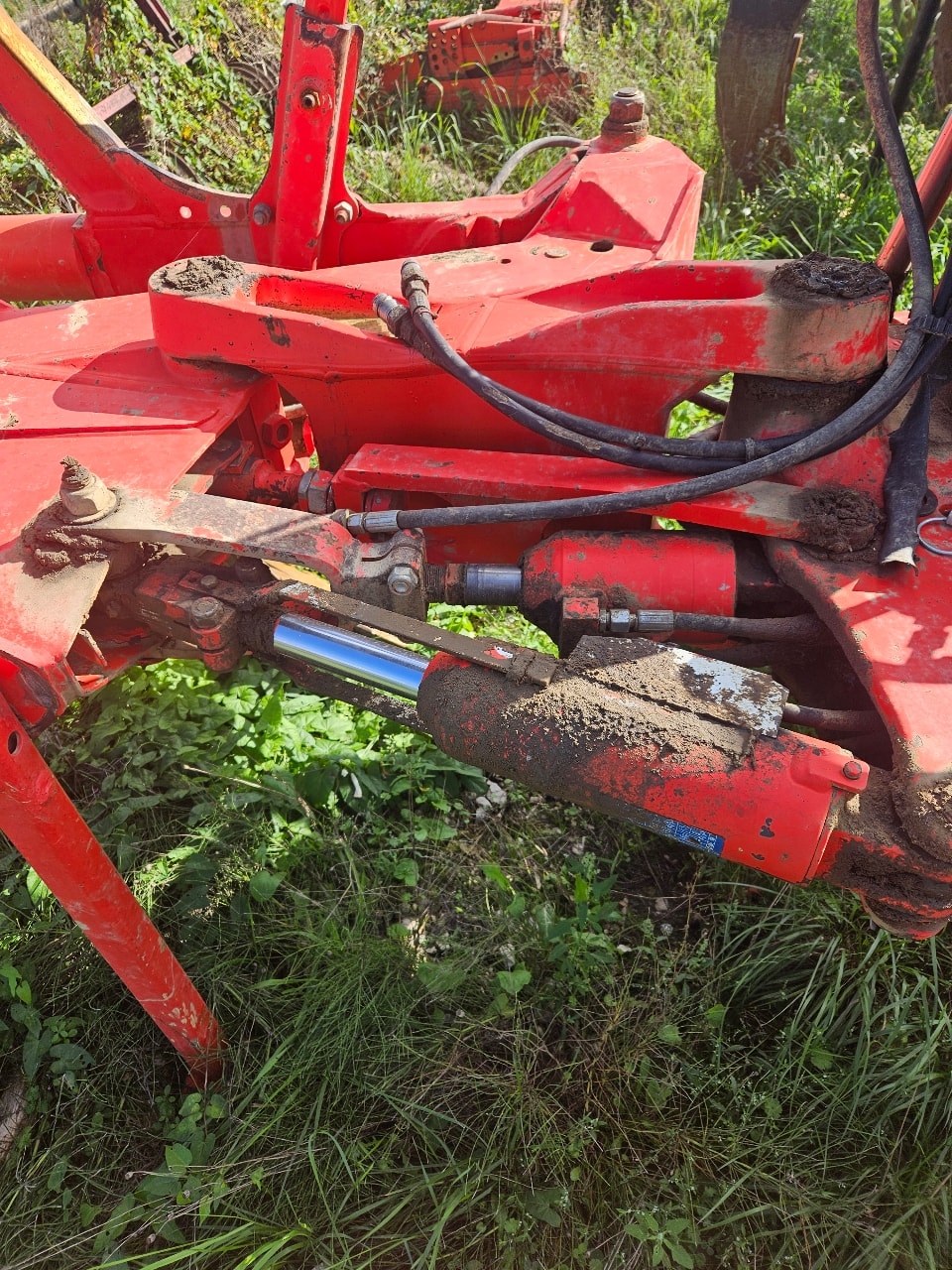 Charrue KUHN Varimaster 152 - photo slide 9
