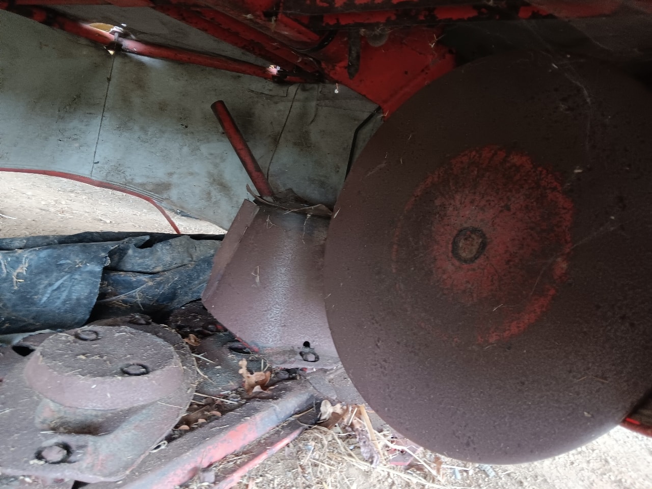 Faucheuse KUHN Gmd 902 - photo slide 8