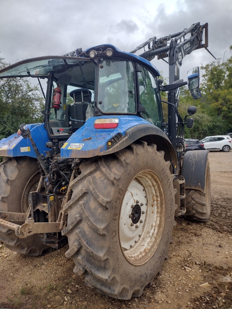 Tracteur chargeur NEW HOLLAND T 5.110 - photo slide 7