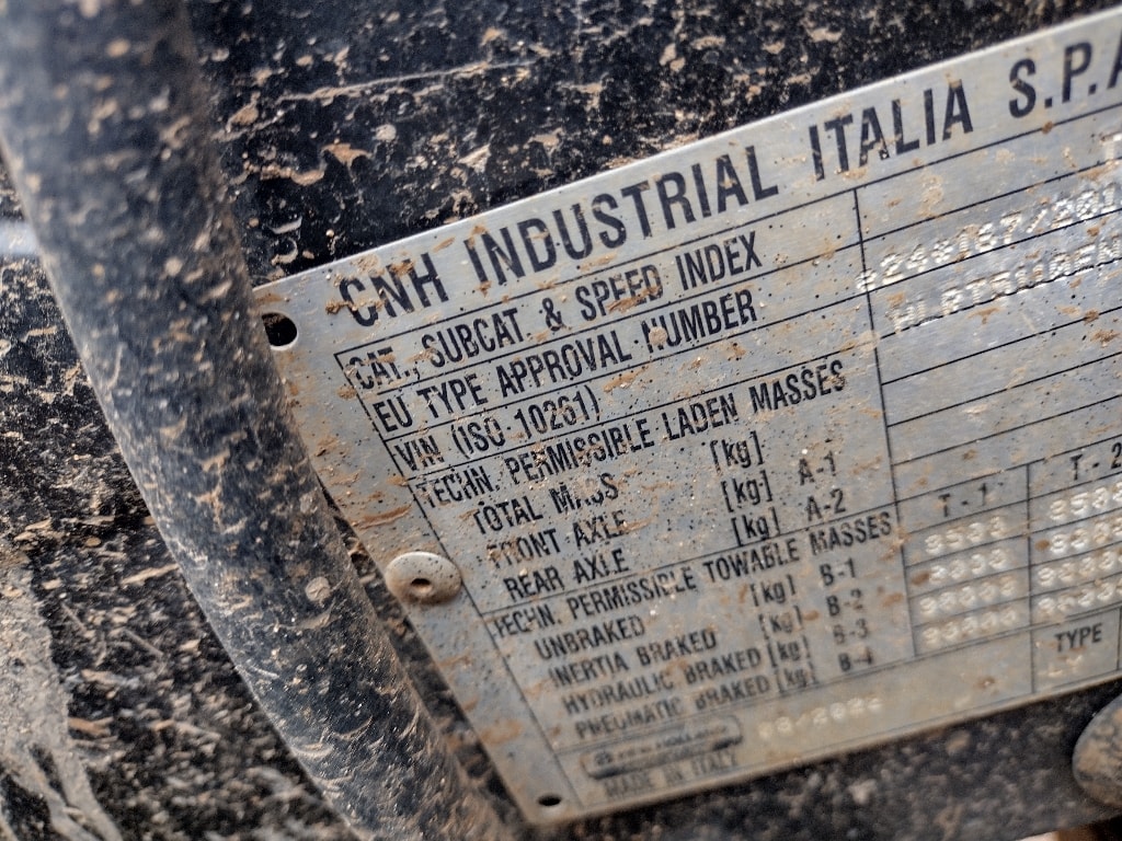 Tracteur chargeur NEW HOLLAND T 5.110 - photo slide 9