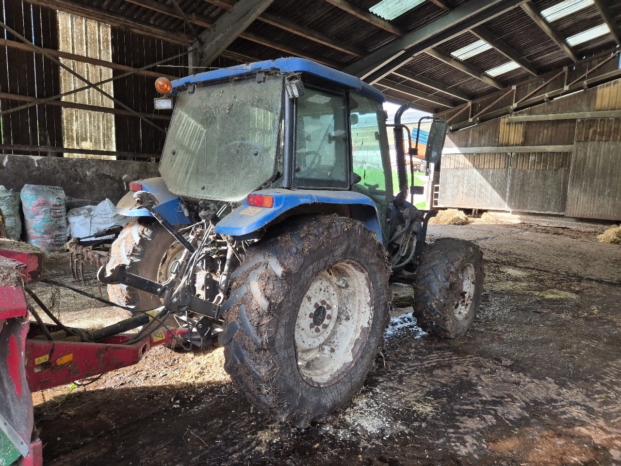Tracteur NEW HOLLAND TL80A - photo slide 8