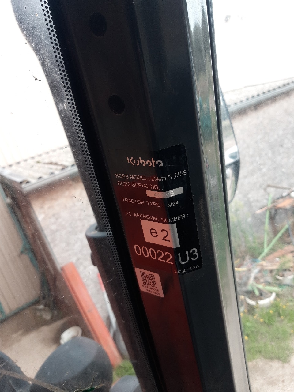 Tracteur chargeur KUBOTA M7-133 - photo slide 3