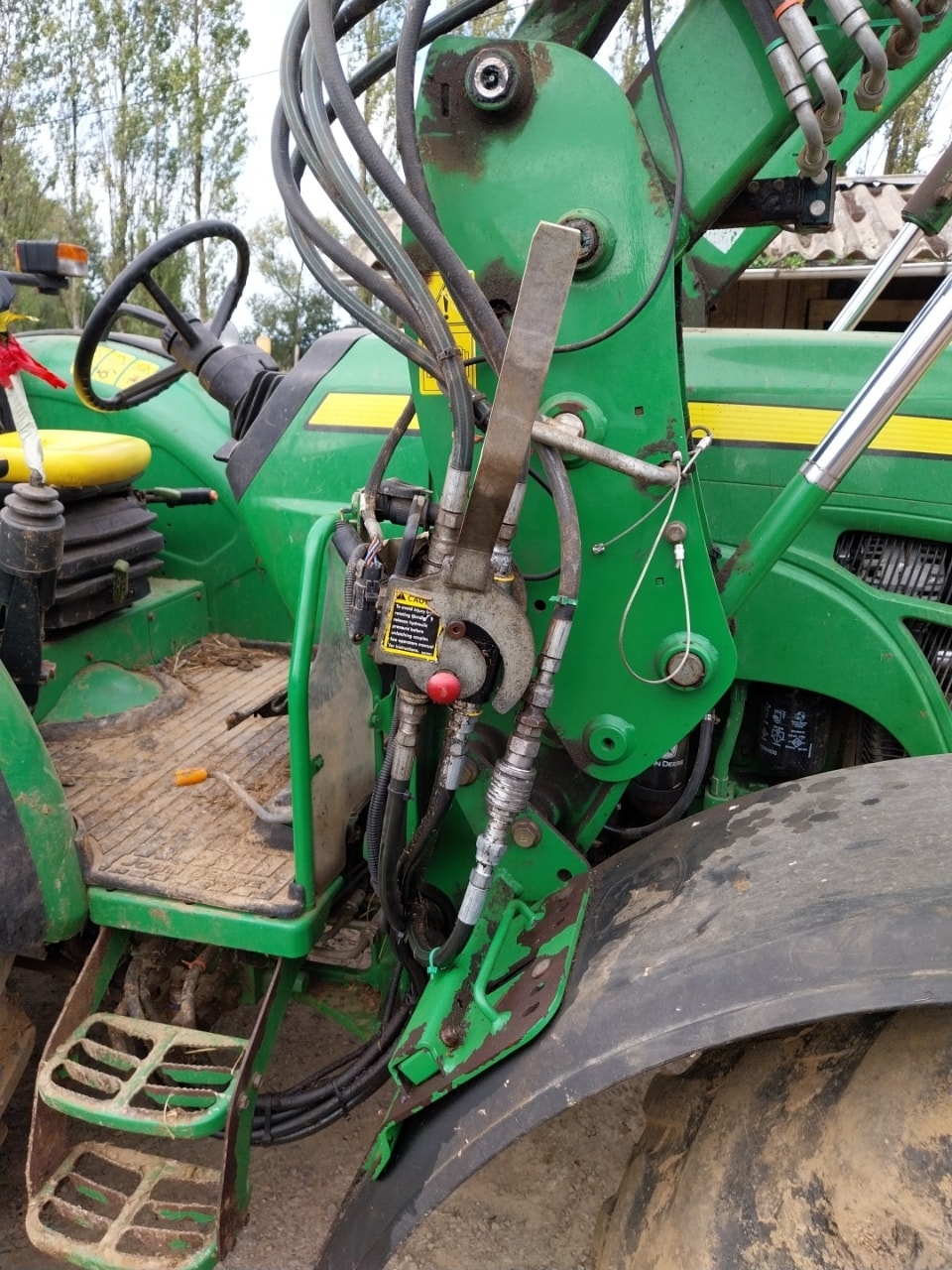 Tracteur chargeur JOHN DEERE 5085M - photo slide 12