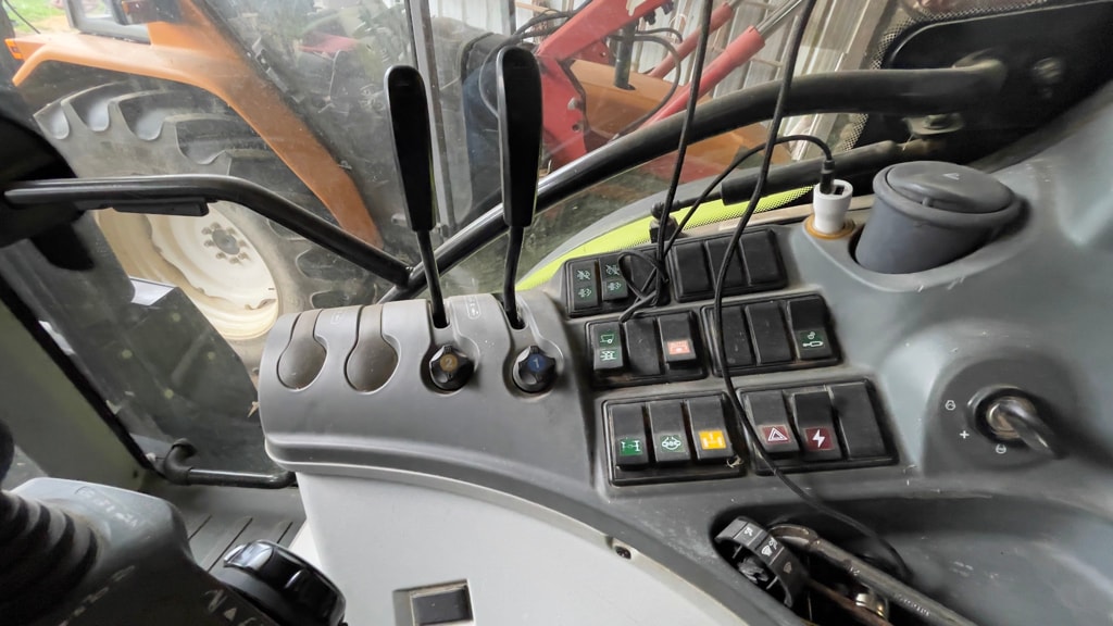 Tracteur CLAAS ARION 530 - photo slide 21