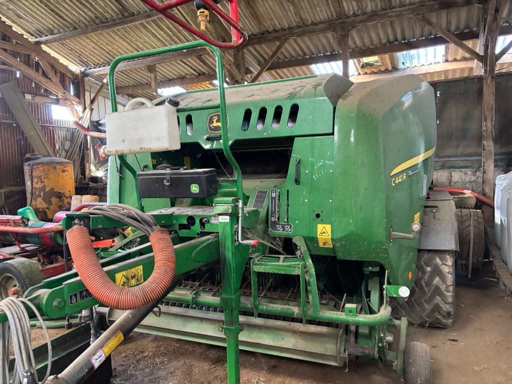 Presse enrubanneuse JOHN DEERE C441R - photo slide 2