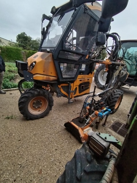 Tracteur enjambeur PELLENC Hd140 - photo slide 4