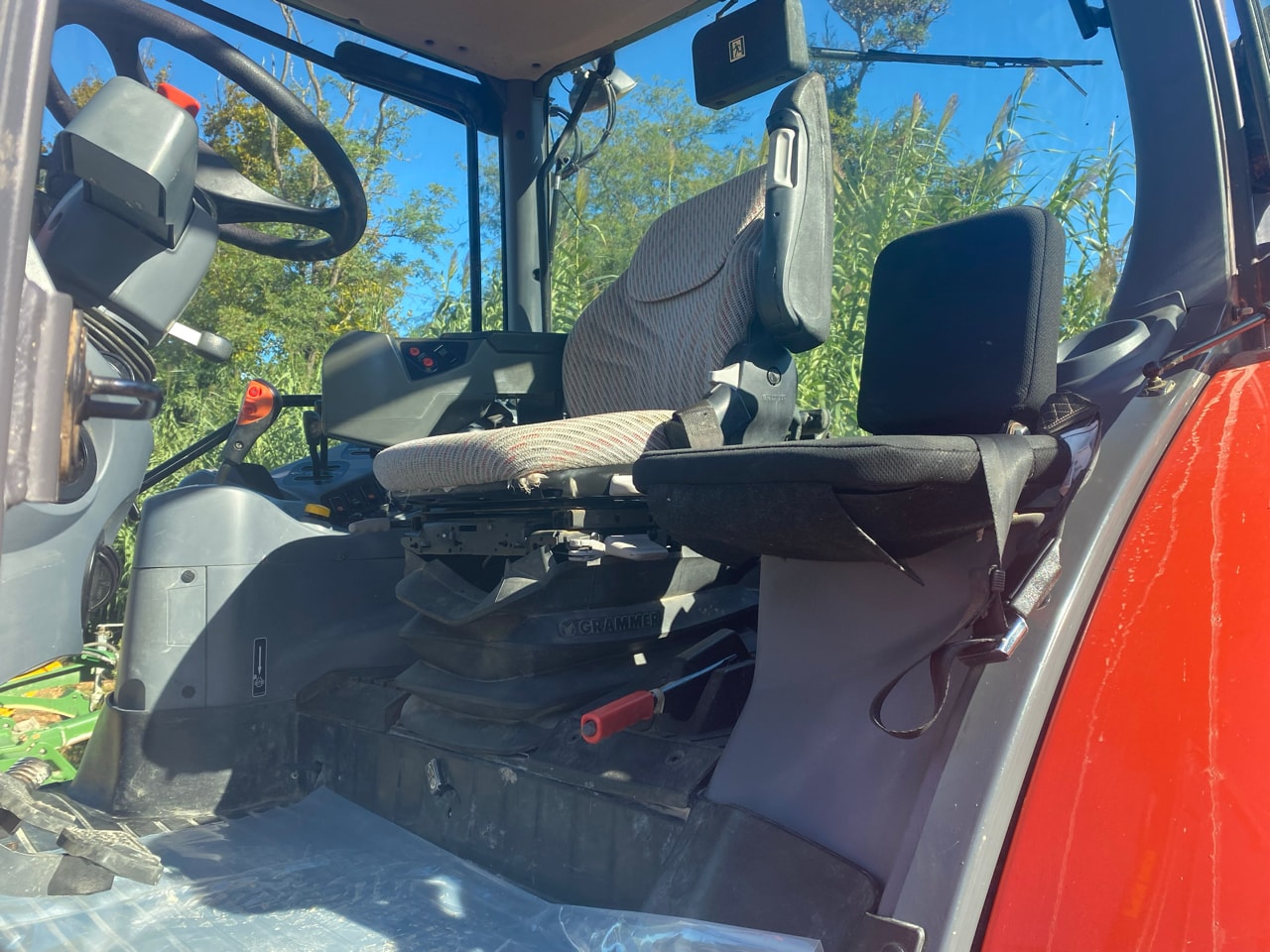 Tracteur KUBOTA M135GX-IV - photo slide 16