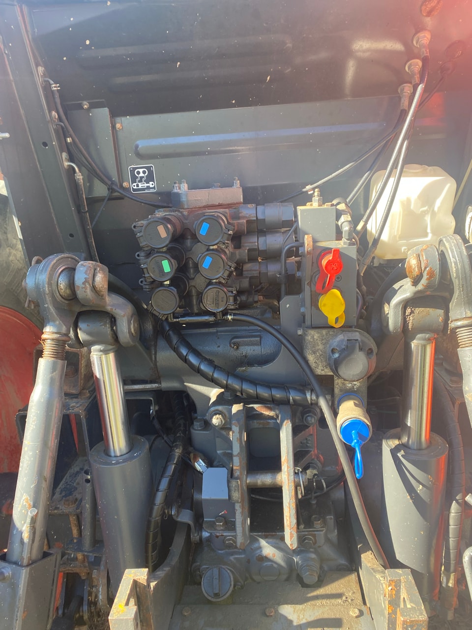 Tracteur KUBOTA M135GX-IV - photo slide 10