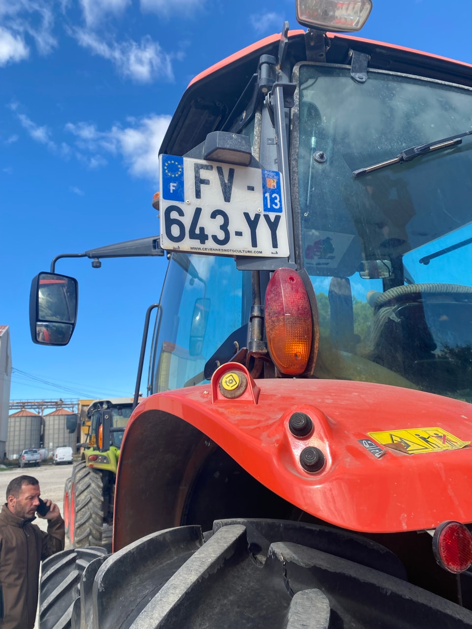 Tracteur KUBOTA M135GX-IV - photo slide 10