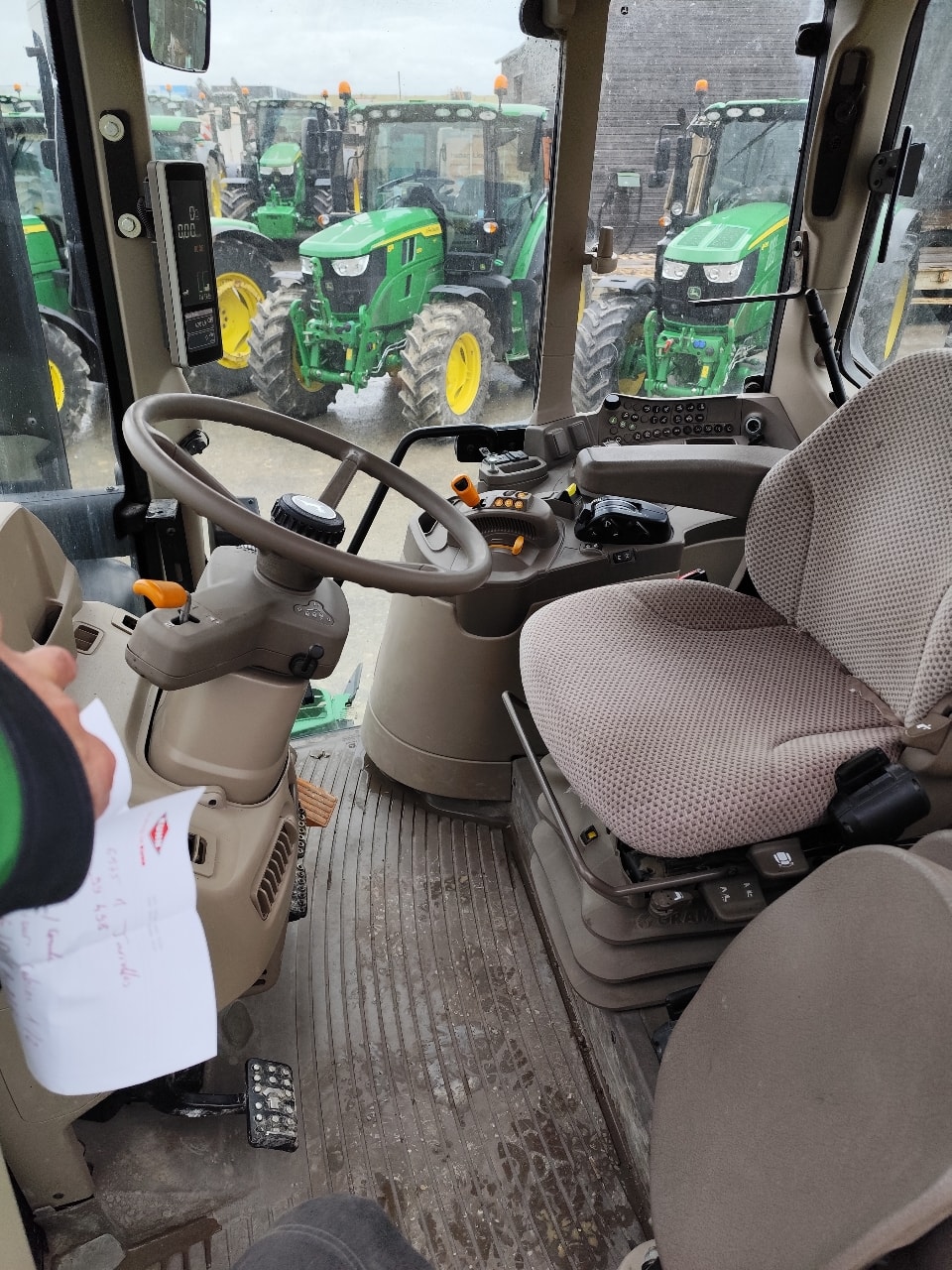 Tracteur JOHN DEERE 6175M - photo slide 15