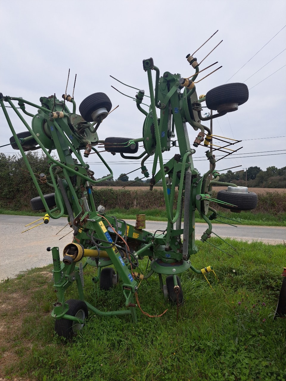 Faneuse KRONE Kw 7.92 8 - photo slide 2