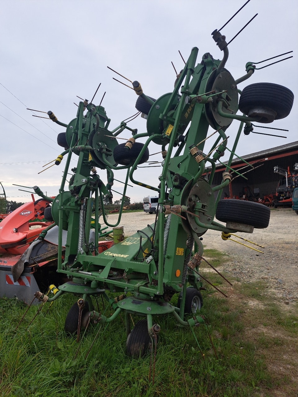 Faneuse KRONE Kw 7.92 8 - photo slide 3