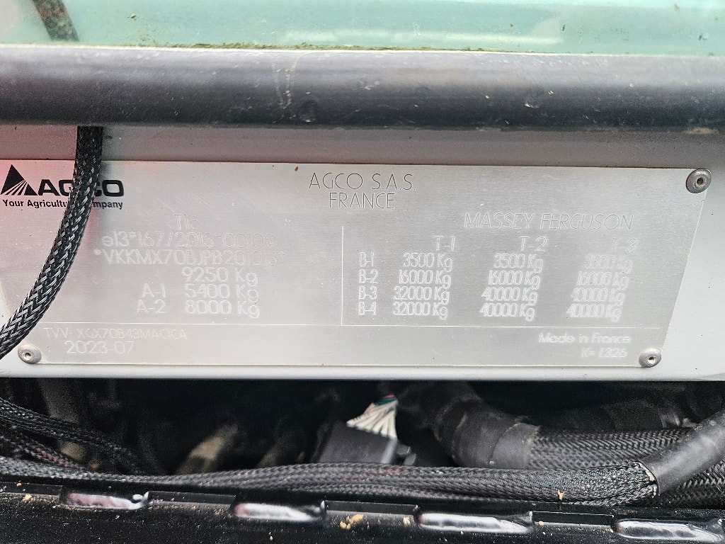 Tracteur MASSEY FERGUSON 7S 155 DYNA 6 - photo slide 6