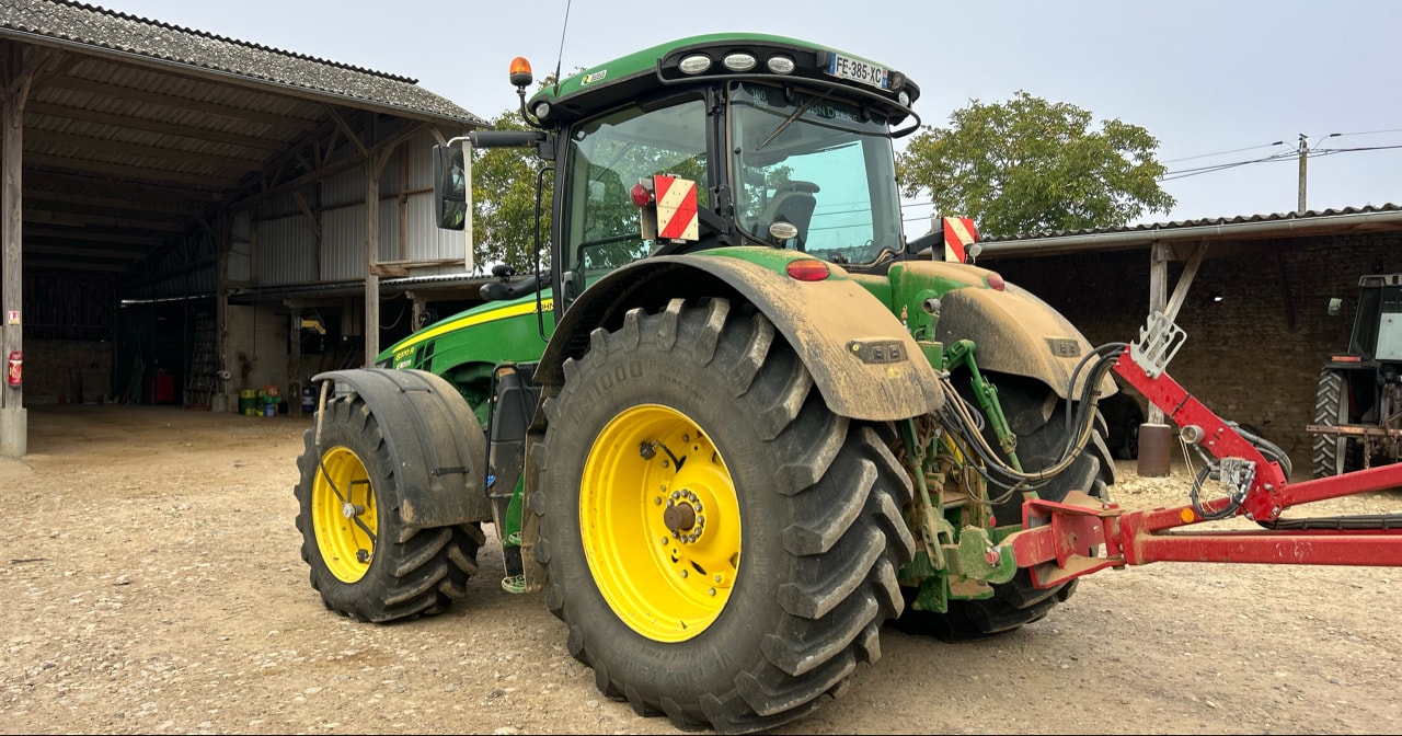 Tracteur JOHN DEERE 8370R - photo slide 11