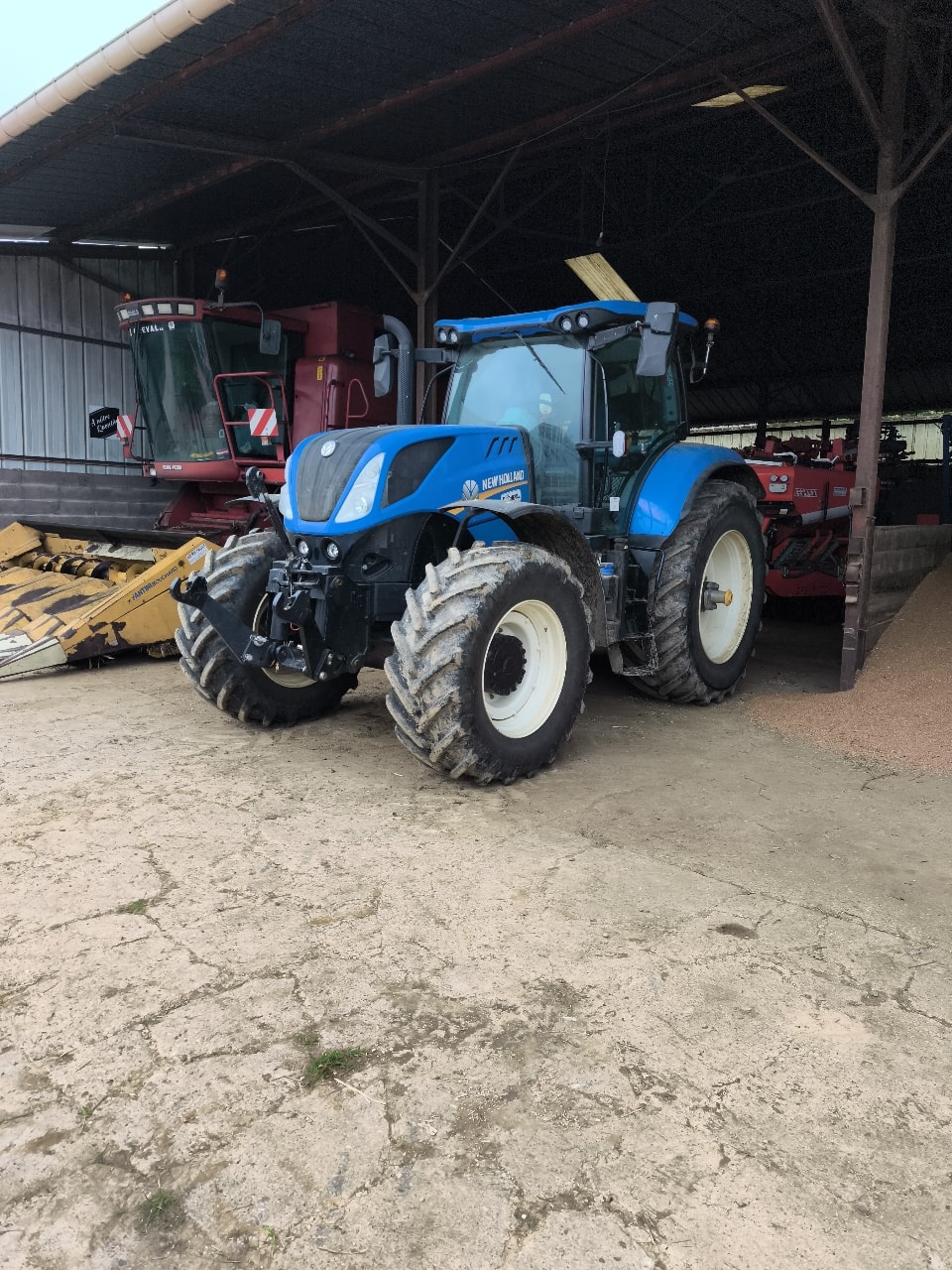 Tracteur NEW HOLLAND T7.245 PC CLASSIC - photo slide 2