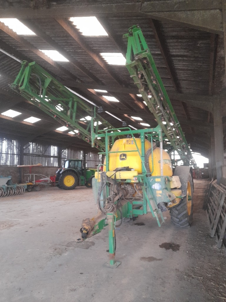 Pulverisateur JOHN DEERE 732 - photo slide 2