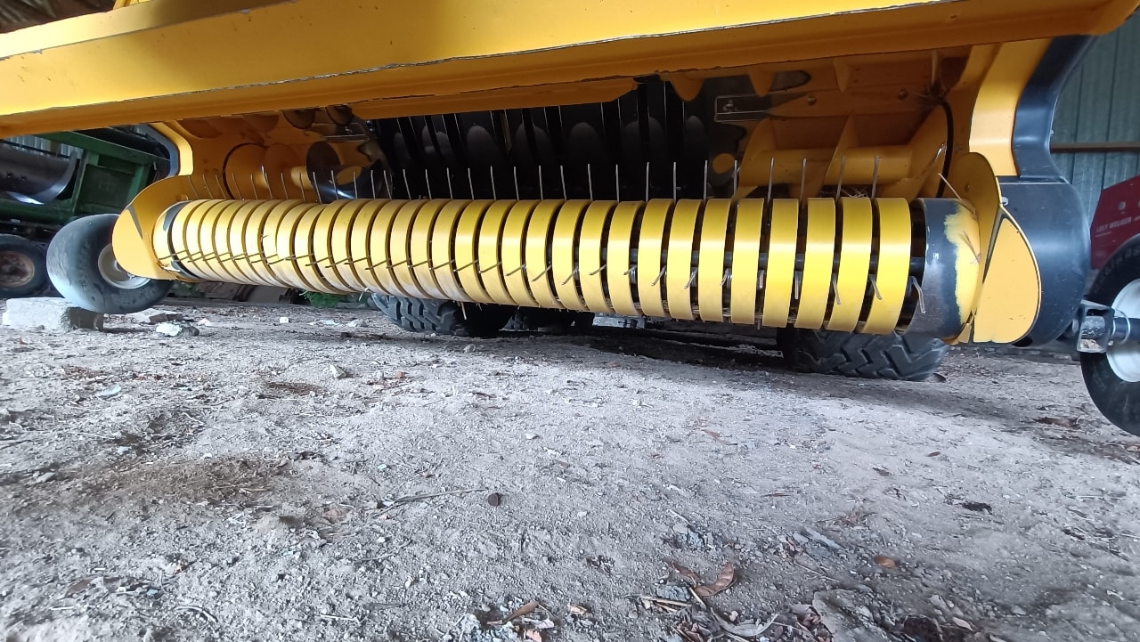 Presse haute densite NEW HOLLAND 1290 Plus - photo slide 7