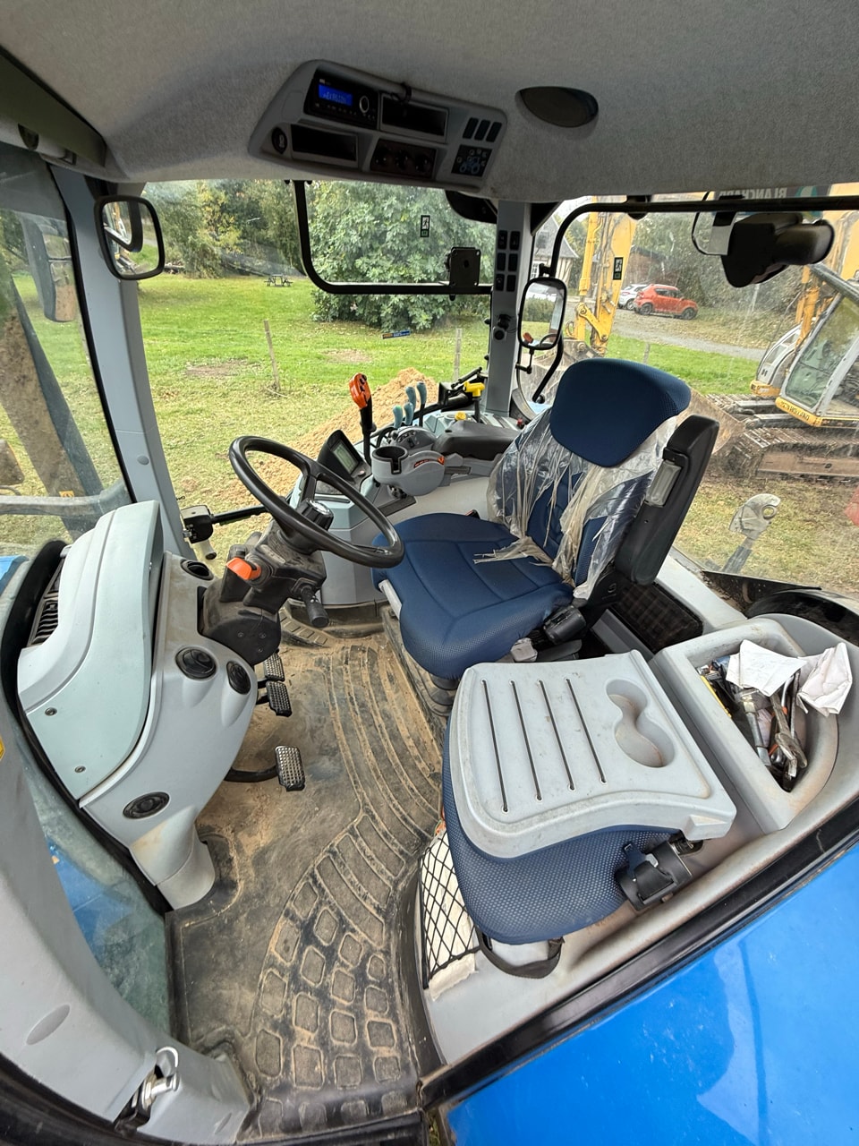 Tracteur NEW HOLLAND T7.195s - photo slide 10