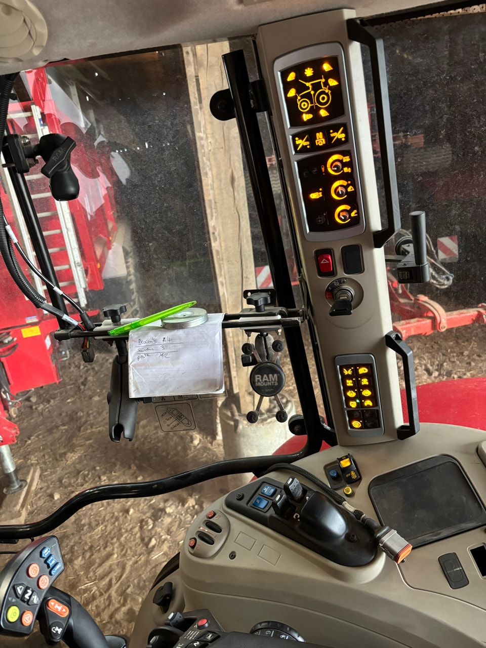 Tracteur MASSEY FERGUSON 7722S DYNA-VT EXCLUSIVE - photo slide 17