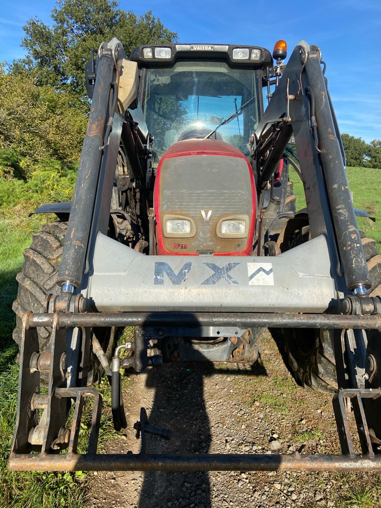 Tracteur chargeur VALTRA N111 - photo slide 9