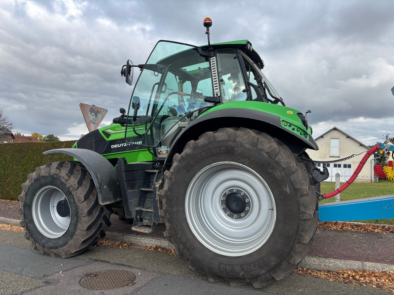 Tracteur DEUTZ FAHR 7230 AGROTRON TTV - photo slide 12