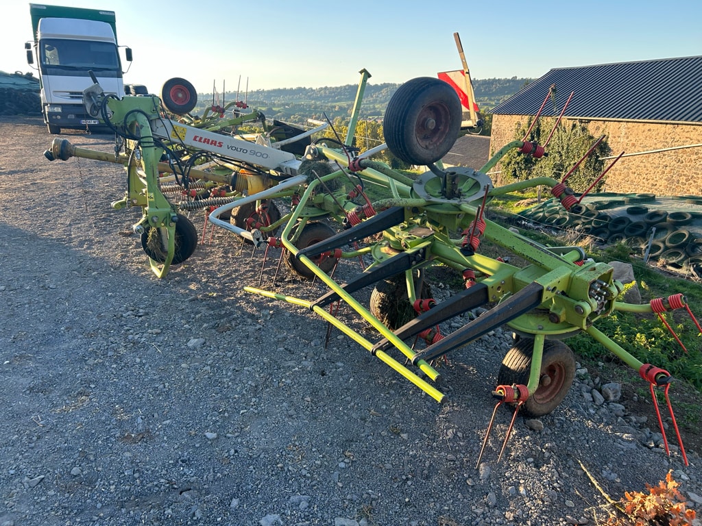 Faneuse CLAAS VOLTO 900 - photo slide 1