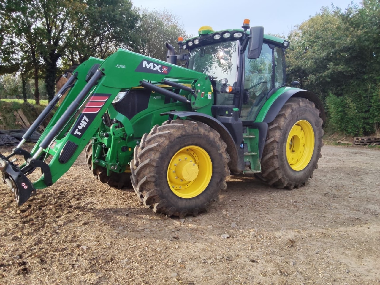 Tracteur chargeur JOHN DEERE 6R 155 - photo slide 10