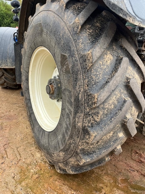 Tracteur VALTRA S354 - photo slide 6